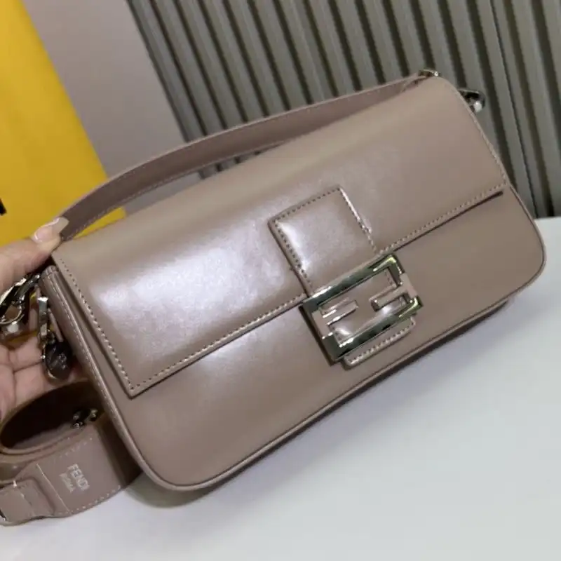 Affordable Fendi Medium Baguette Bag In Tiffany Smooth Leather Khaki 0126