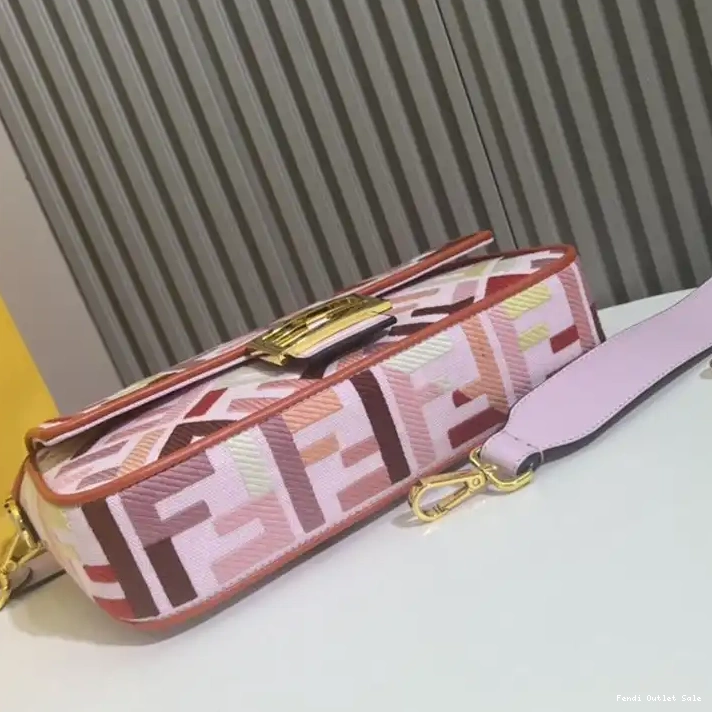 Affordable Bag Canvas Motif In Fendi Baguette FF Pink Multi Medium 0320