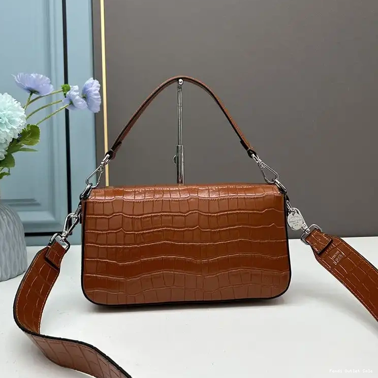 Affordable In Leather Baguette Fendi Bag Medium Crocodile Re-Edition Brown 0308