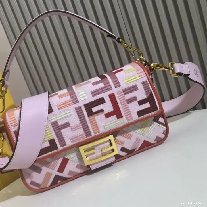 Bag Canvas Motif In Fendi Baguette FF Pink Multi Medium 0320
